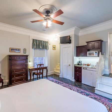Chipman Hill Suites - Union Street Сент-Джон Екстер'єр фото