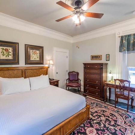 Chipman Hill Suites - Union Street Сент-Джон Екстер'єр фото